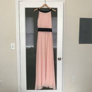 Beautiful peach/pink formal dress 💕
